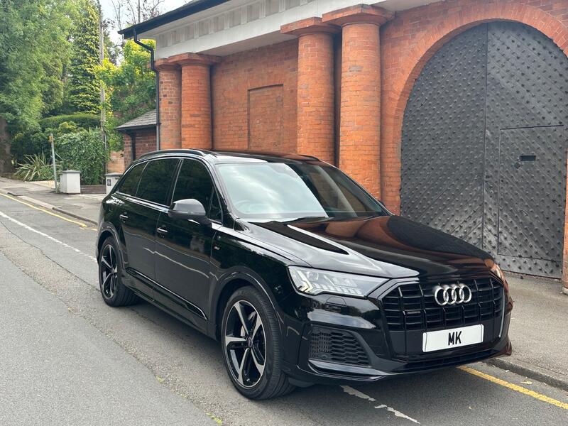 View AUDI Q7 3.0 TFSI V6 55 Black Edition
