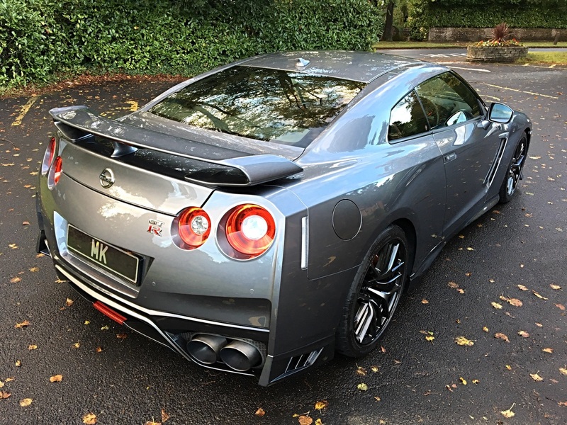 View NISSAN GT-R RECARO