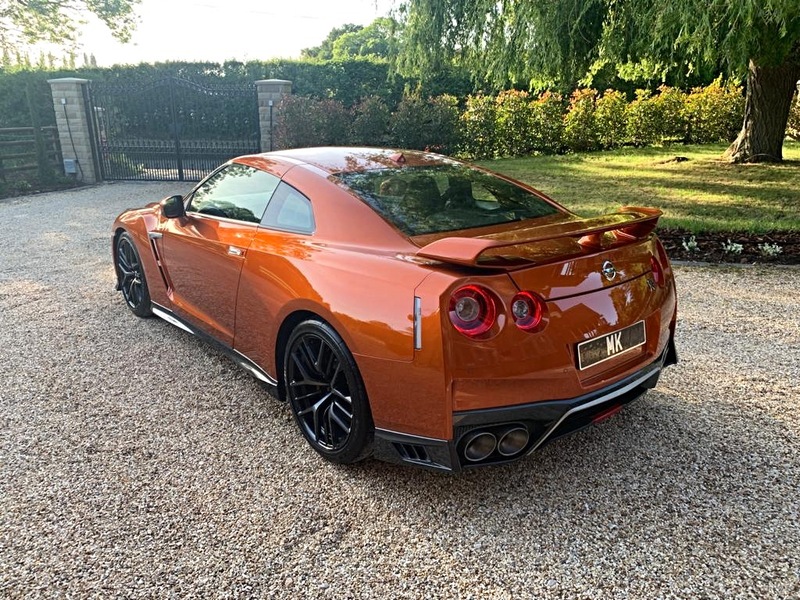 View NISSAN GT-R RECARO